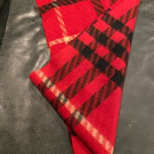 Burberry cashmere scarf